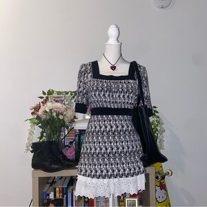 East 5th 90s vintage style black & white gothic babydoll top